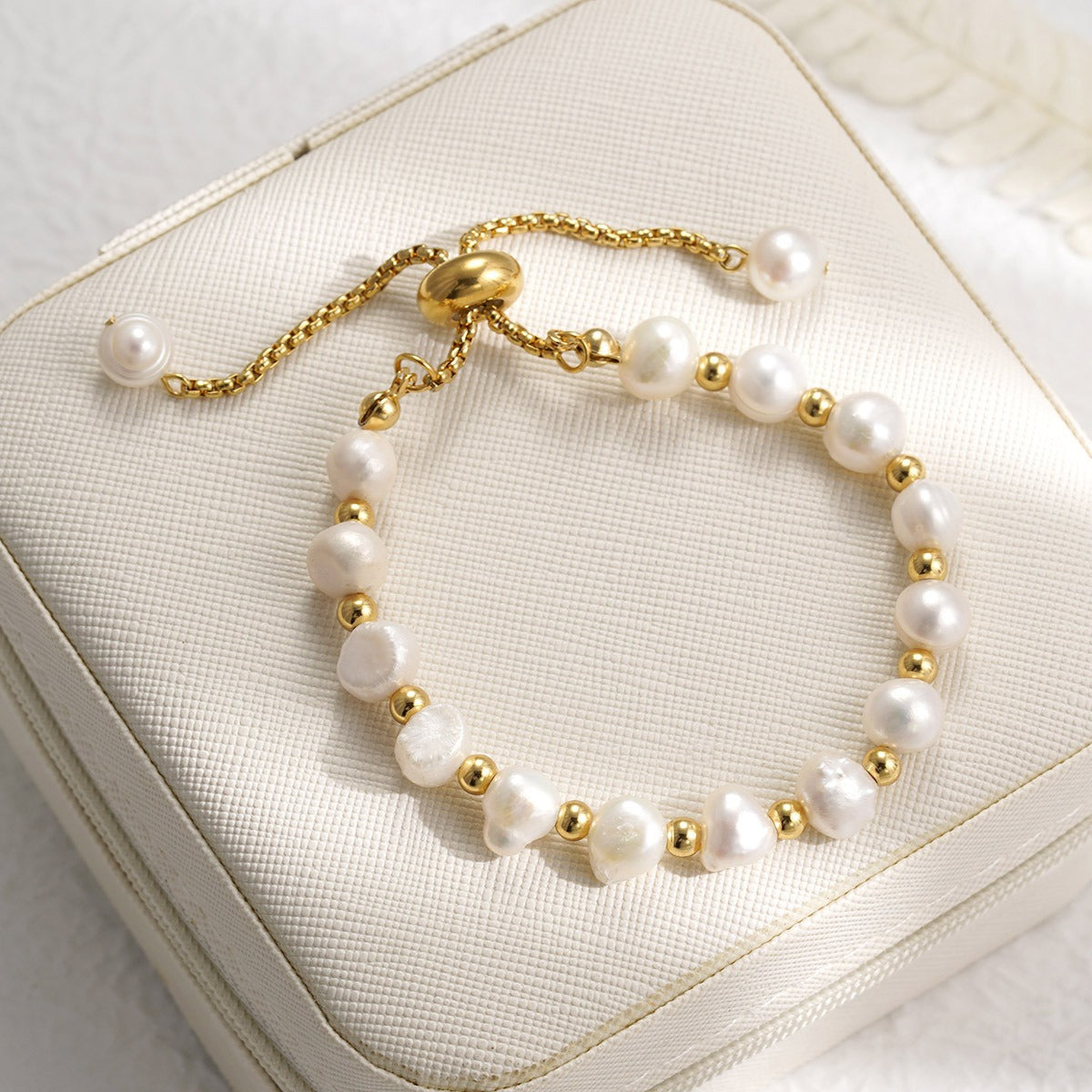 Irregular Pearl Bracelet